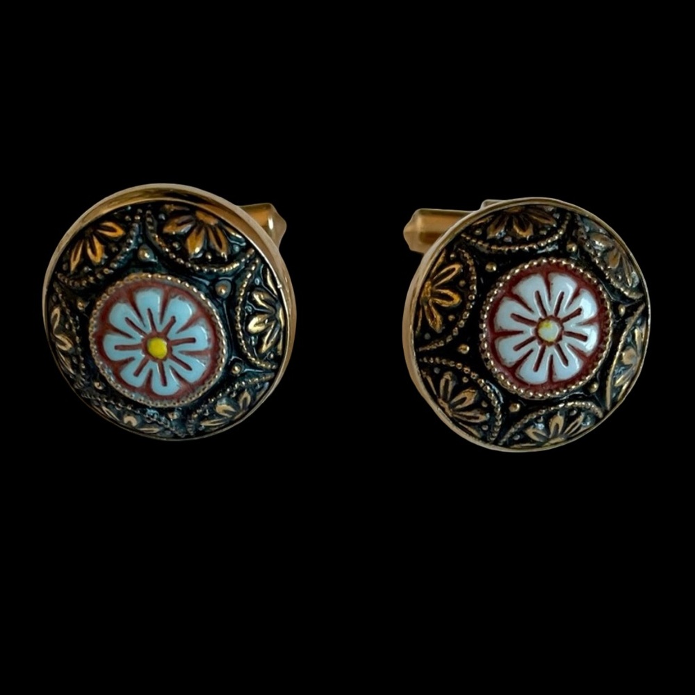 Vintage Destino Enameled Molded Glass And Goldtone Floral Cuff Links
